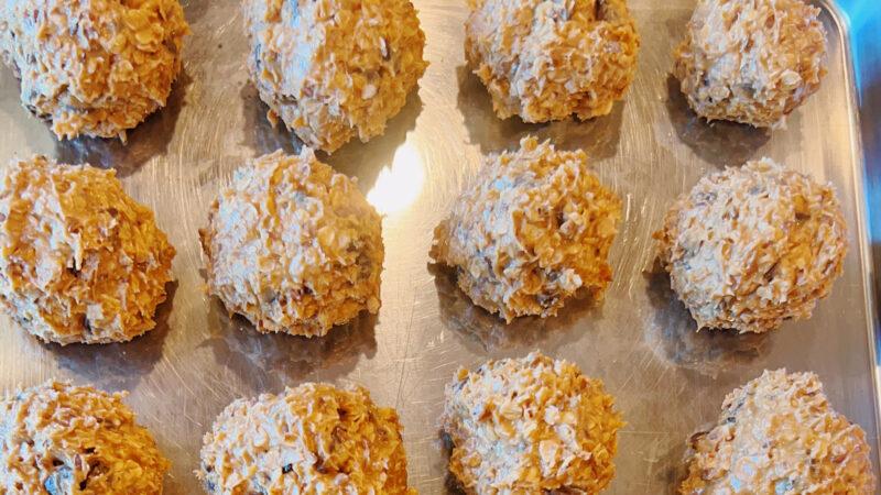 Easy to Make Peanut Butter Balls with Oats