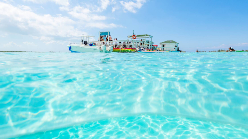 A Guide to Turks and Caicos Vibrant Culinary Delights