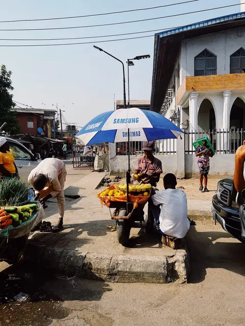 Lagos market photo 3
