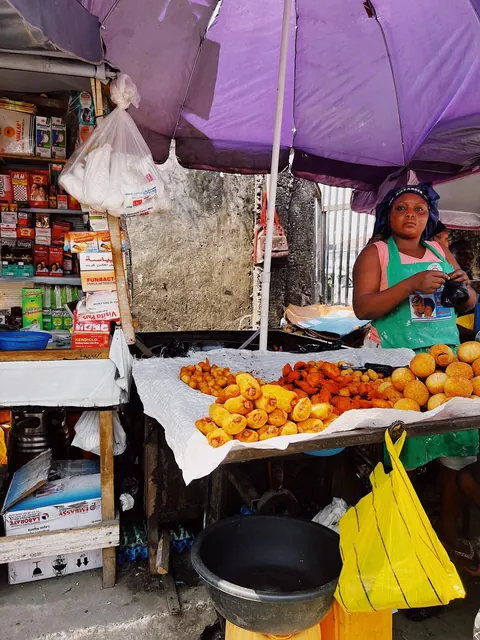 Lagos market photo 4