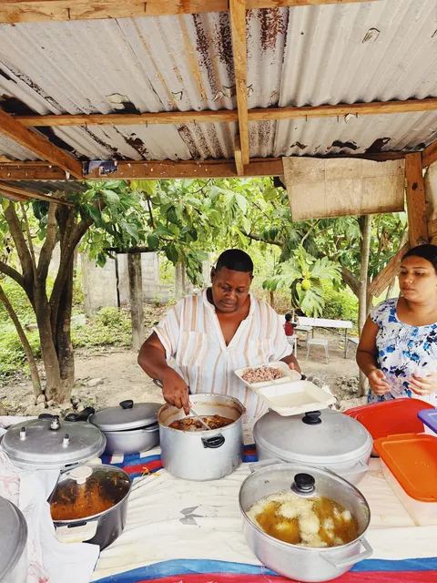 Cooking in Roatan