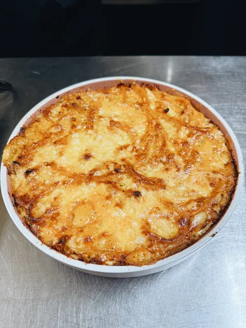 Baked macaroni pie